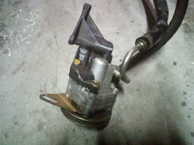 Pompa wspomagania kierownicy Alfa Romeo 75