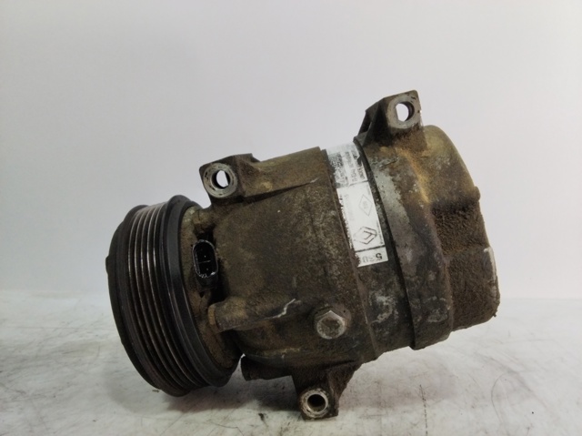 Sprężarka klimatyzacji 7700105765 RENAULT