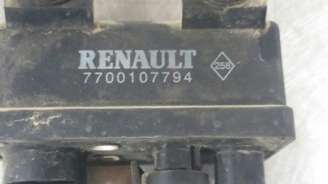 Przekaźnik świec żarowych Volvo V40 VW