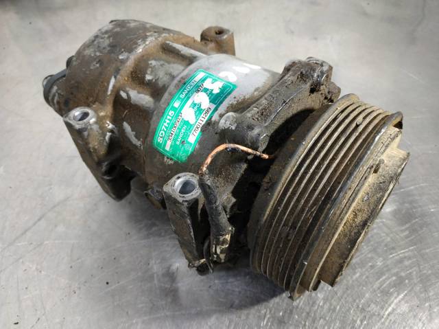Sprężarka klimatyzacji 7700111289 RENAULT