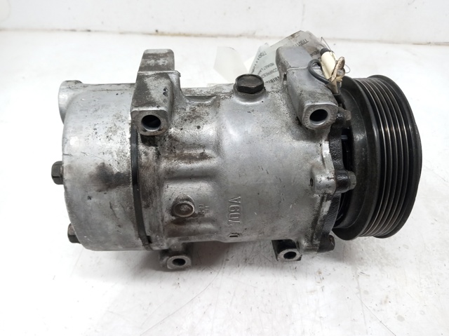 Sprężarka klimatyzacji 7700111289 RENAULT