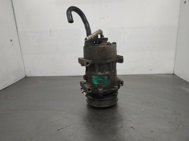 Sprężarka klimatyzacji 7700111289 RENAULT