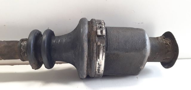 Półoś napędowa przednia prawa 7700111748 RENAULT