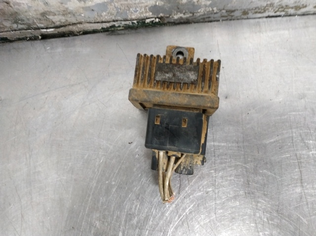 Przekaźnik świec żarowych 7700115078 RENAULT