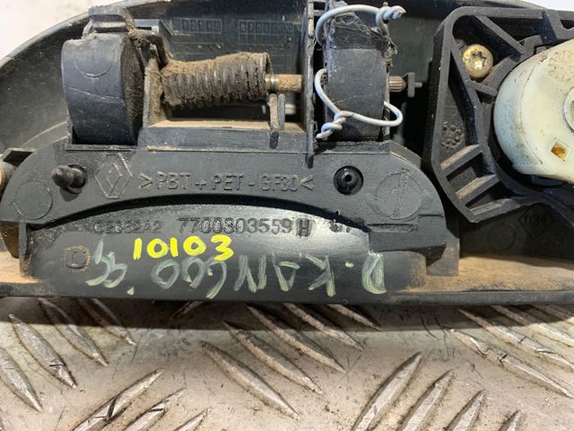 Klamka drzwi przednich zewnętrzna prawa 7700303559 RENAULT
