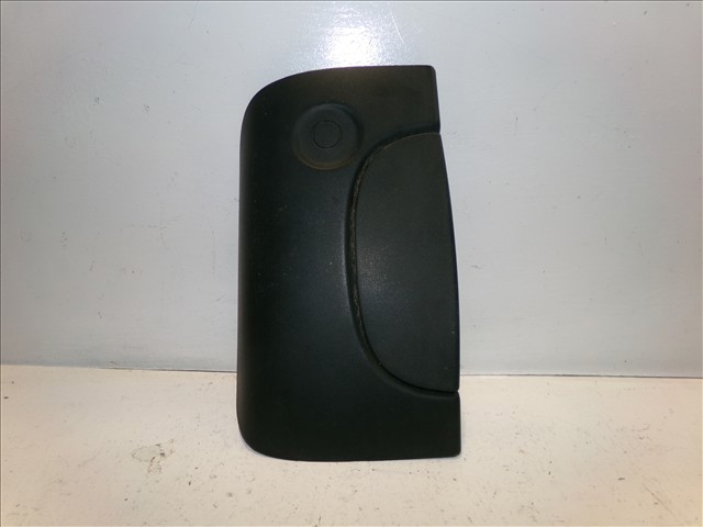 Klamka drzwi tylnych skrzydłowych lewa zewnętrzna 7700303588 NISSAN