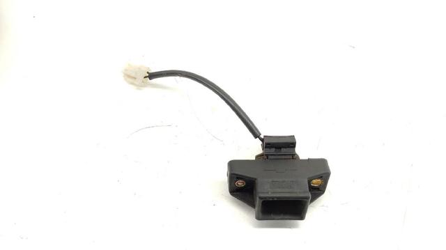 Zamek klapy bagażnika (3/5 drzwi tylnych) 7700308997 RENAULT