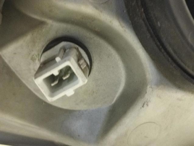 Reflektor prawy 7700311372 OPEL