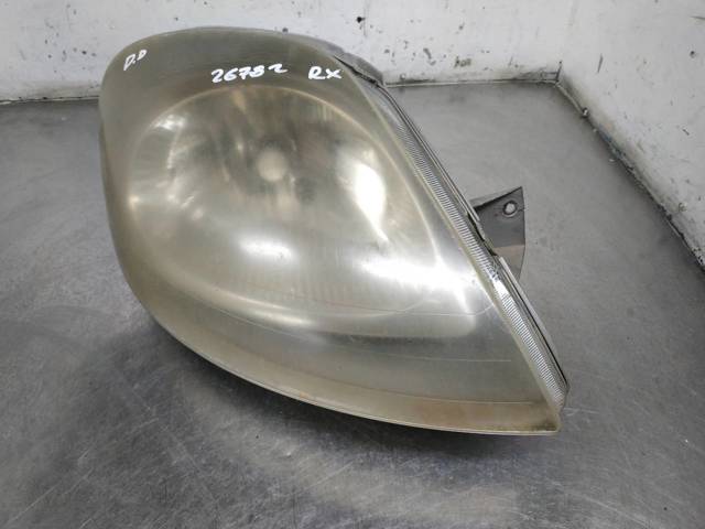 Reflektor prawy 7700311372 RENAULT