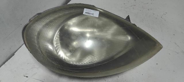 Reflektor prawy 7700311372 RENAULT