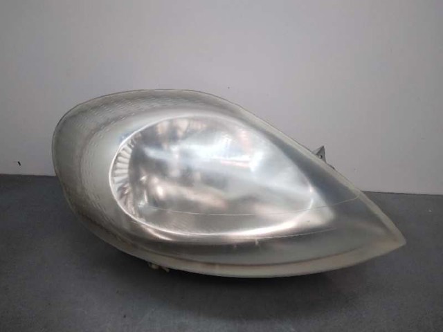 Reflektor prawy 7700311372 RENAULT
