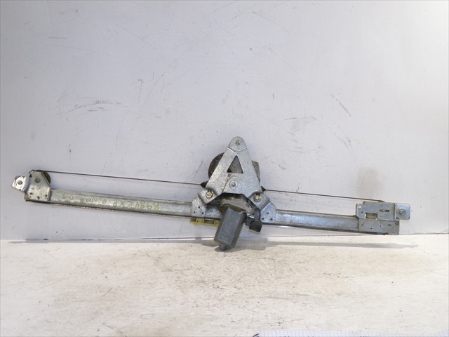 Mechanizm podnoszenia szyby drzwi przednich lewych 7700311820 OPEL