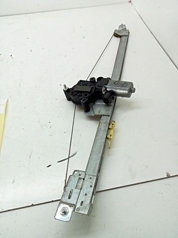 Mechanizm podnoszenia szyby drzwi przednich prawych 7700311821 RENAULT