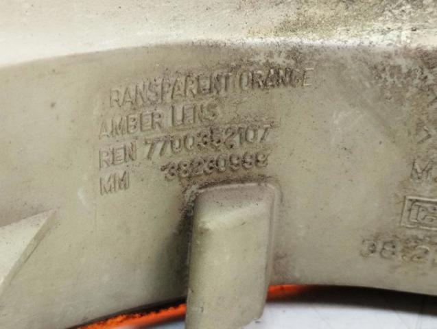 Kierunkowskaz lewy 7700353946 RENAULT