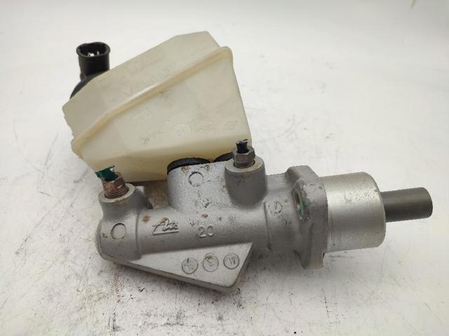 Zbiorniczek głównego cylindra hamulcowego (płynu hamulcowego) 7700417649 RENAULT