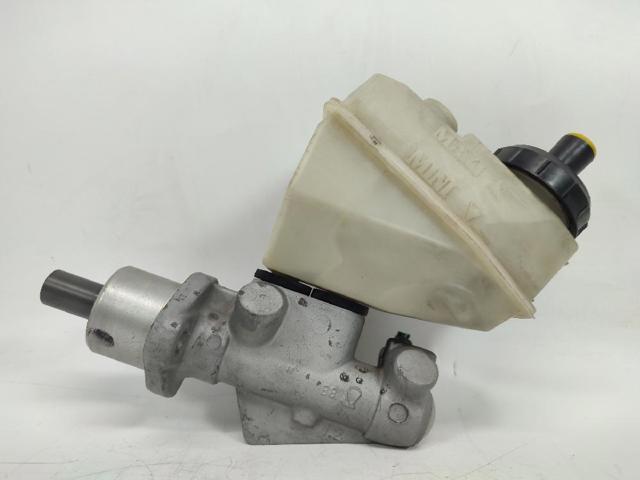 Zbiorniczek głównego cylindra hamulcowego (płynu hamulcowego) 7700417649 RENAULT