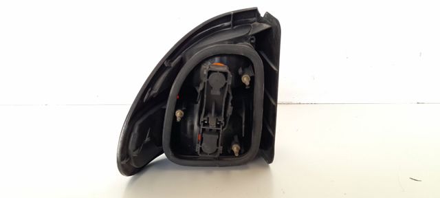 Lampa zespolona tylna prawa 7700420123 RENAULT