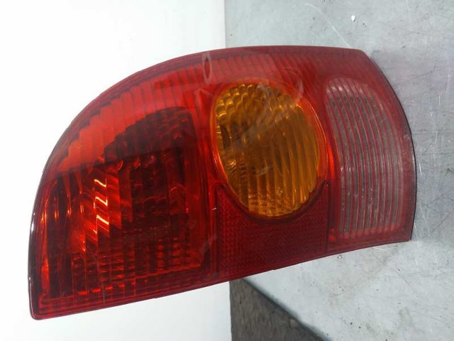 Lampa zespolona tylna prawa 7700423082 RENAULT