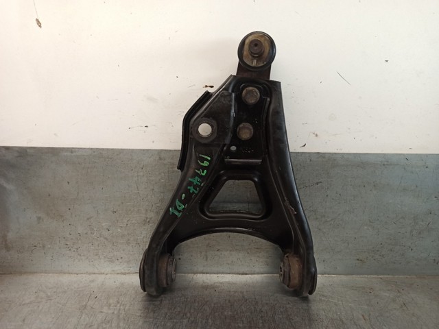 Wahacz zawieszenia przedniego dolny lewy 7700425227 RENAULT
