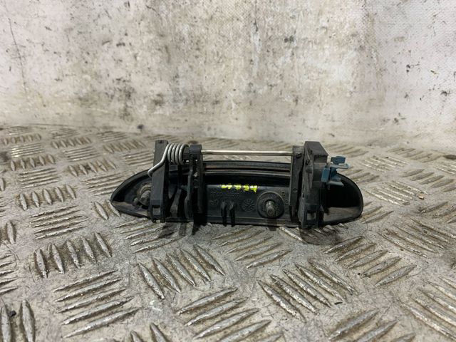 Klamka drzwi prawych przednia/tylna zewnętrzna 7700426087 RENAULT
