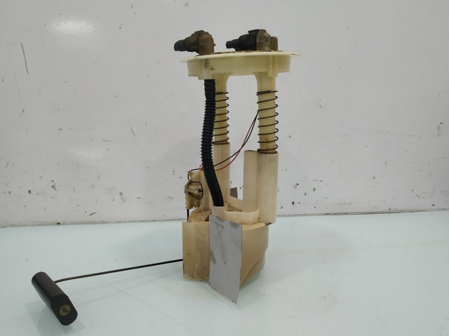 Czujnik poziomu paliwa w zbiorniku 7700427100 RENAULT