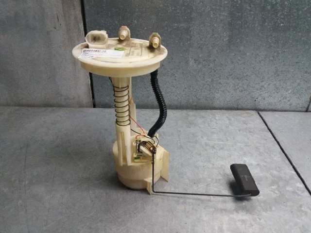 Czujnik poziomu paliwa w zbiorniku 7700427100 RENAULT