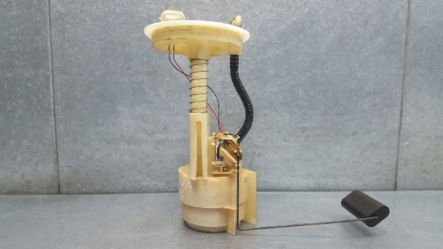 Czujnik poziomu paliwa w zbiorniku 7700427100 RENAULT