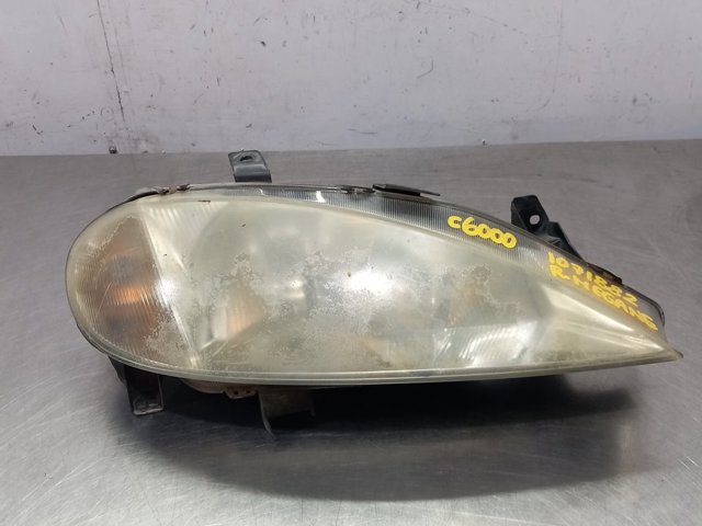 Reflektor prawy 7700427868D RENAULT