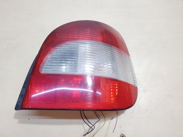 Lampa zespolona tylna prawa 7700428055 RENAULT