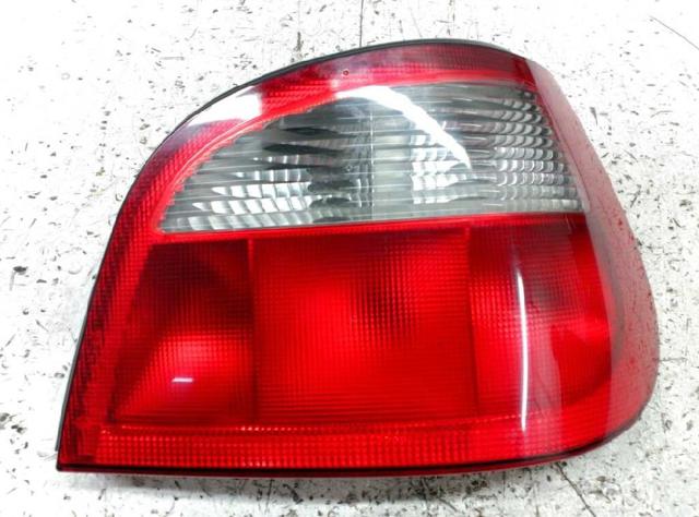 Klapka wlewu paliwa 7700428371 RENAULT