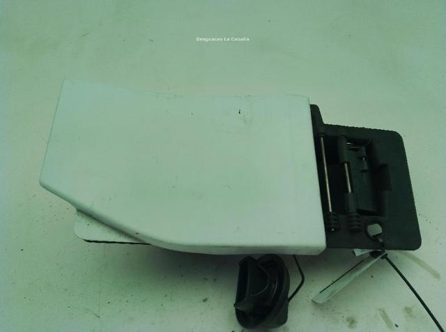 Korek wlewu paliwa 7700431898 RENAULT