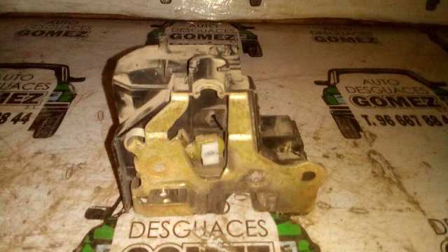 Zamek drzwi przednich lewych 7700434604 RENAULT