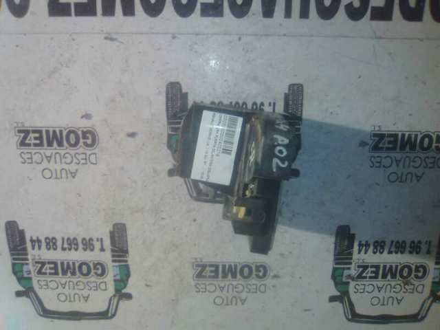 Zamek drzwi przednich lewych 7700434604 RENAULT
