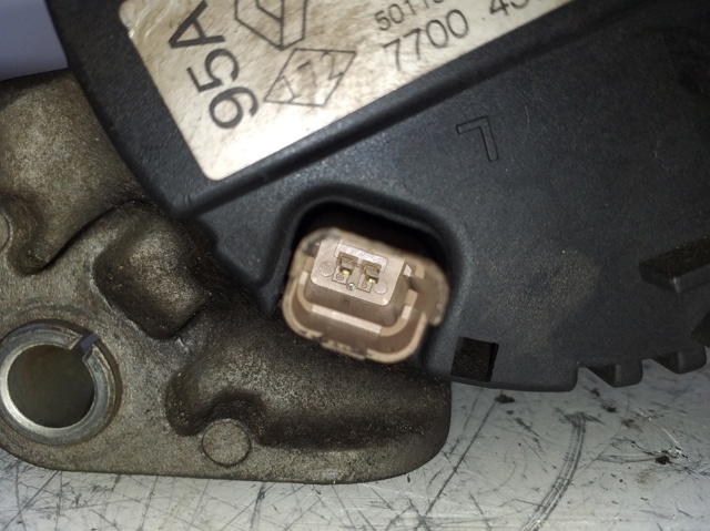 7700437090 Renault (RVI)