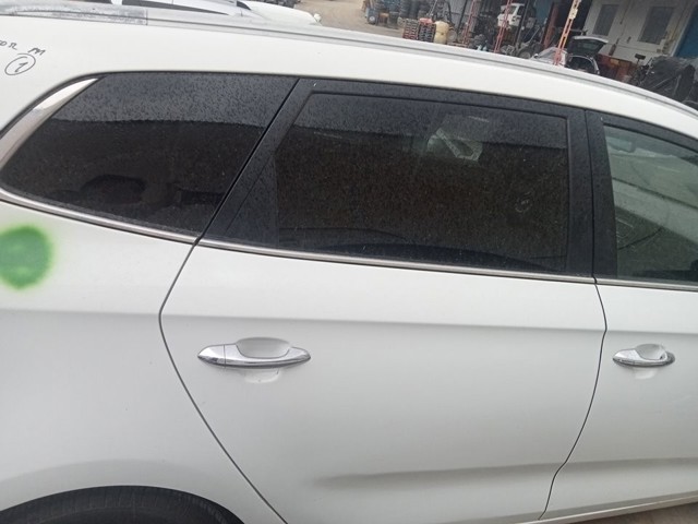 Drzwi tylne prawe 77004A4000 HYUNDAI