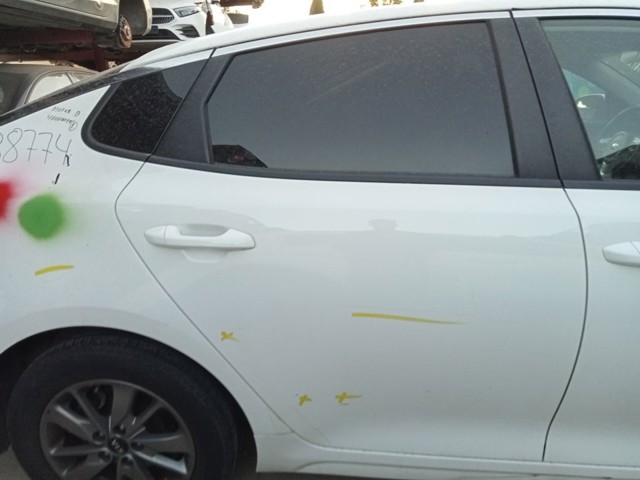 Drzwi tylne prawe 77004D4000 HYUNDAI