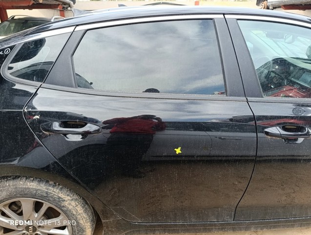 Drzwi tylne prawe 77004D4000 HYUNDAI