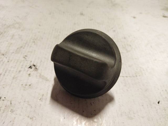 Korek wlewu paliwa 7700807379 RENAULT