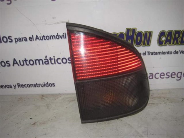 Lampa zespolona tylna prawa 7700808304 RENAULT