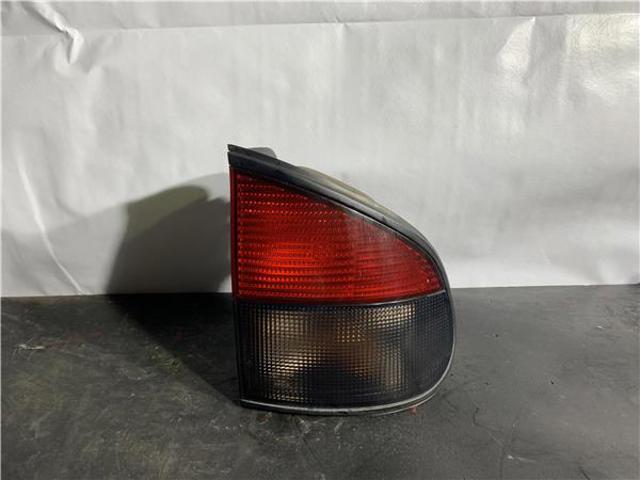 Lampa zespolona tylna prawa 7700808304 RENAULT