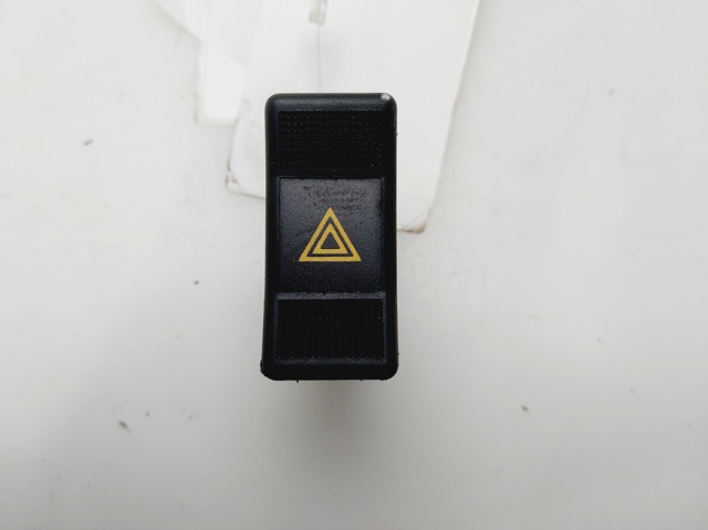 Przycisk włączania światła awaryjnego do Renault 19 B53, C53