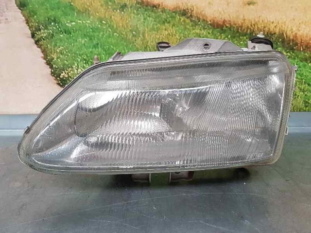 Reflektor lewy 7700820118 RENAULT
