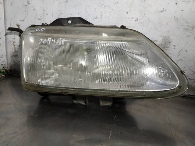 Reflektor prawy 7700820119 RENAULT