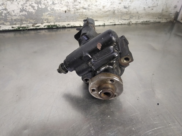 Pompa wspomagania hydraulicznego kierownicy 7700823735 RENAULT