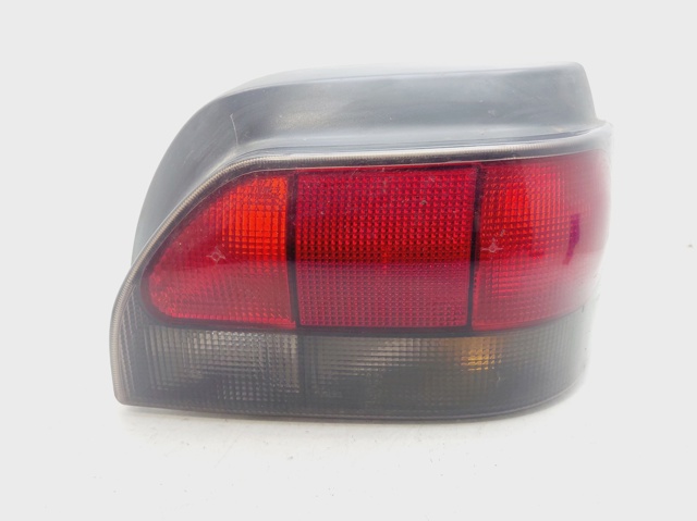 Lampa zespolona tylna prawa 7700827552 RENAULT