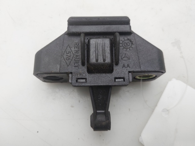 Zamek klapy bagażnika (3/5 drzwi tylnych) 7700827599 RENAULT