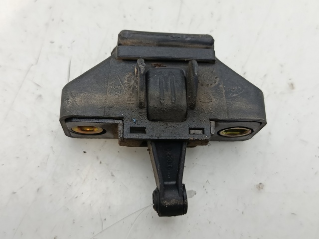 Zamek klapy bagażnika (3/5 drzwi tylnych) 7700827599 RENAULT