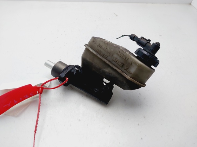 Zbiorniczek głównego cylindra hamulcowego (płynu hamulcowego) 7700828034 RENAULT