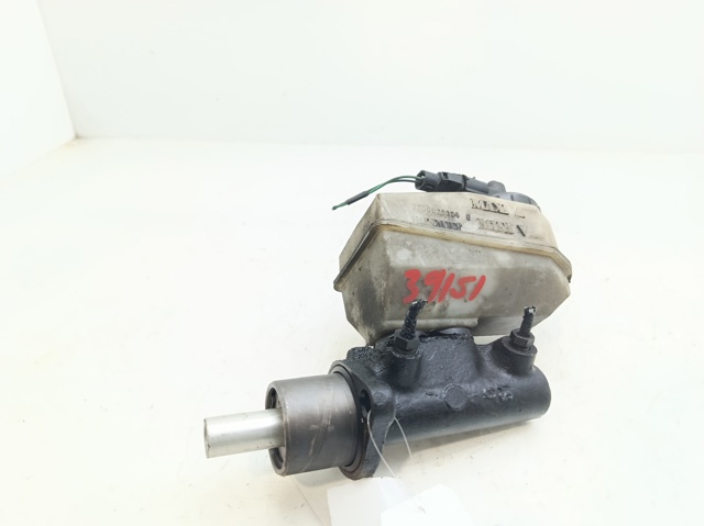 Zbiorniczek głównego cylindra hamulcowego (płynu hamulcowego) 7700828034 RENAULT