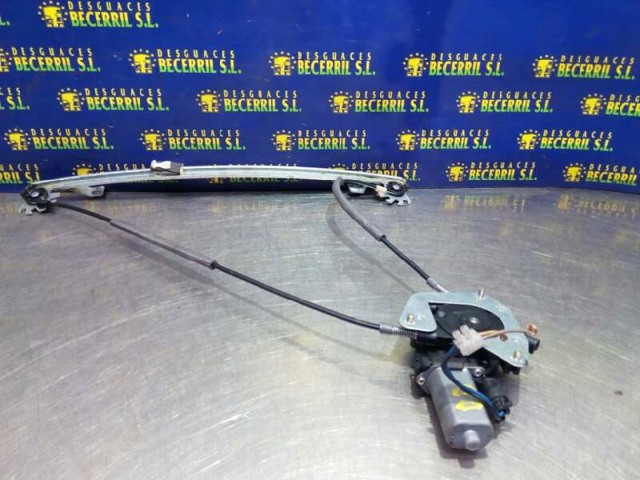 Mechanizm podnoszenia szyby drzwi przednich prawych 7700838591 RENAULT